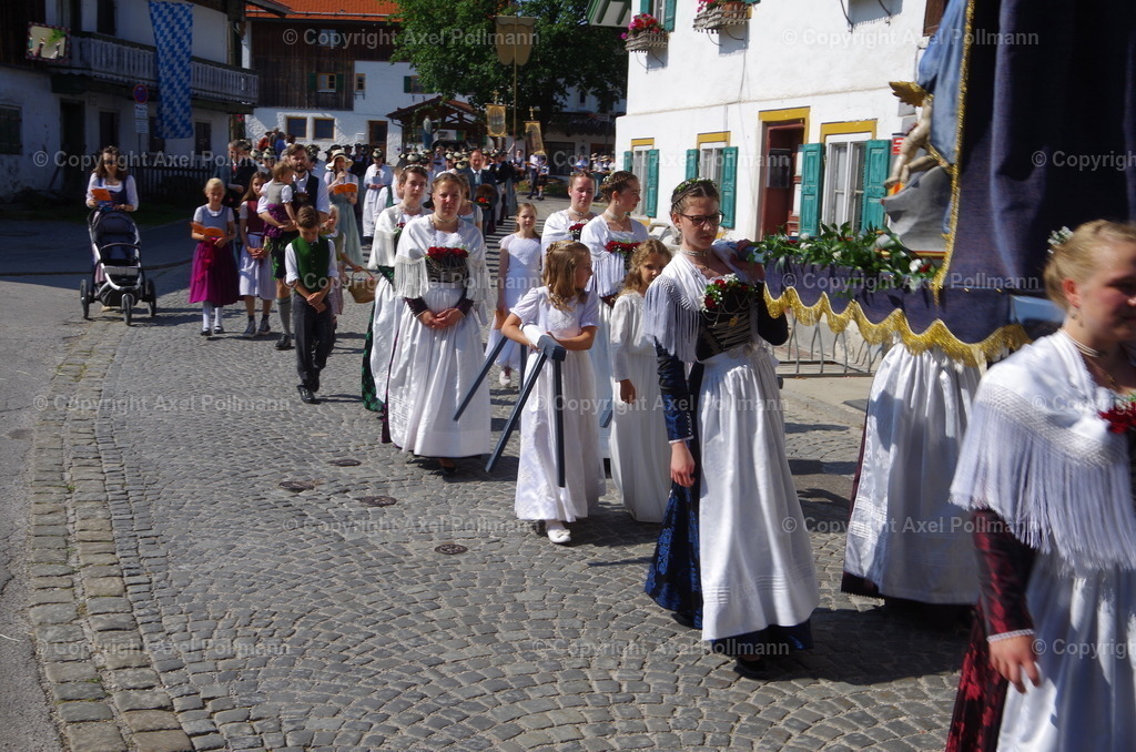IMGP3487 | fotografiert von Axel PollmannLeonhardi Wallfahrt Benediktbeuern und Murnau, Fronleichnam, Fasching, Landschaft im Loisachtal und Benediktbeuern  - Realisiert mit Pictrs.com