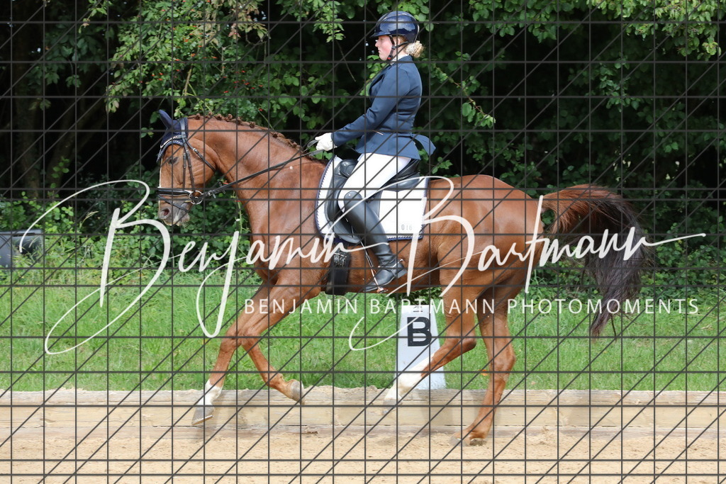 AZ2A2256 | Benjamin Bartmann Photomoments