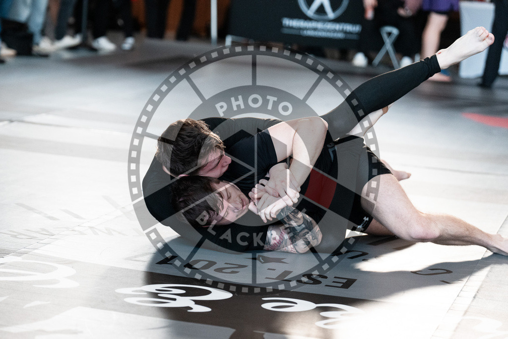 20251129PBB7394 | Fighters compete during the luta livre competition ILLCS XI winter edition on November 29, 2025 in Hannover, Germany.