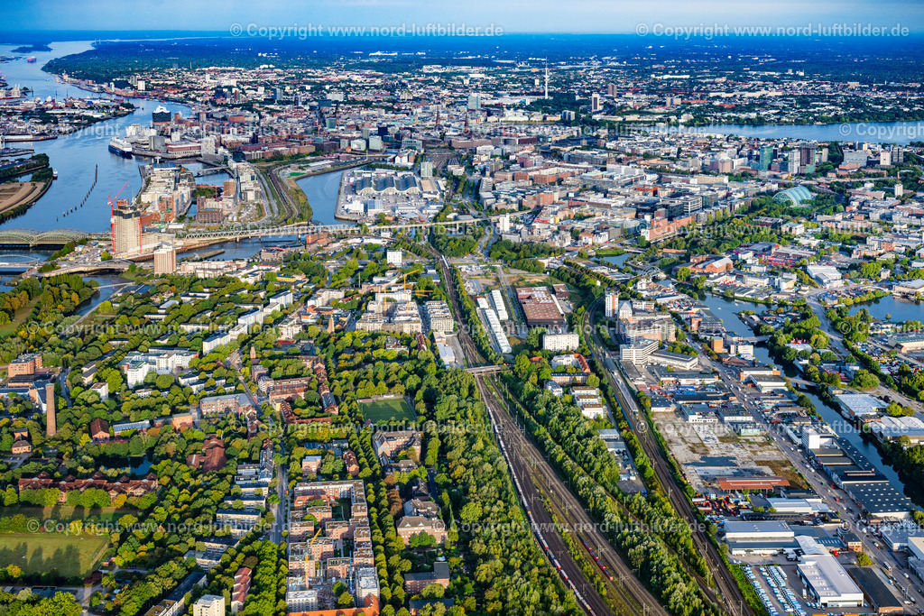 Hamburg_Rothenburgsort_ELS_5964200925 | HAMBURG 20.09.2025 Entwicklungsgebiet "Neuer Huckepackbahnhof der Industriebrache an der Billstraße im Stadtteil Rothenburgsort in Hamburg. // Development area "New piggyback station on the industrial wasteland at Billstrasse in the Rothenburgsort district of Hamburg. Foto: Martin Elsen