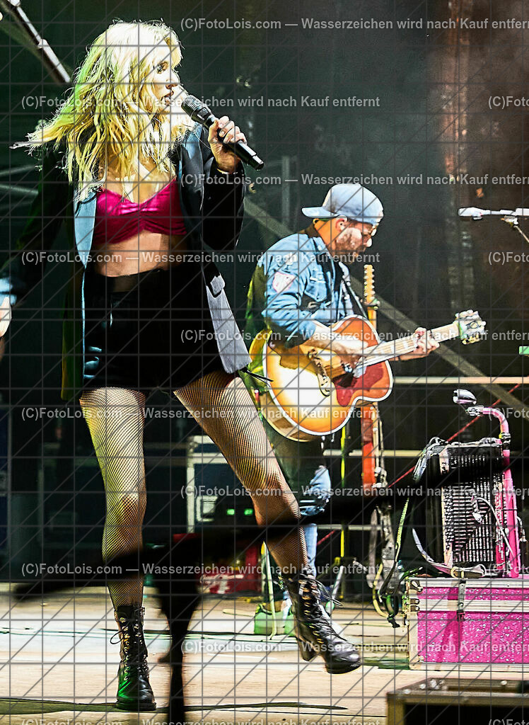 ALP8448_NASCHENWENG_Hollenstein | (C)FotoLois.com, Alois Spandl, Melissa NASCHENWENG auf BERGBAUERNTOUR beim KÖNIGSBERG OPEN AIR in Hollenstein, Sa 2. September 2023.