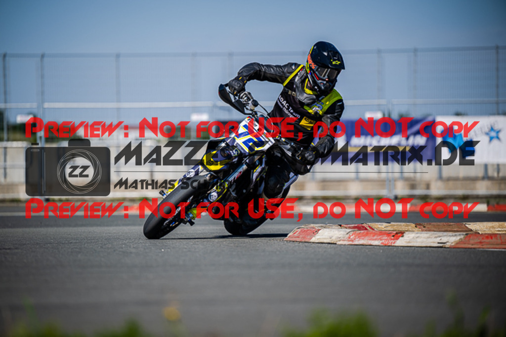 MaZZes_FotoMatrix_220903_1135 | S3