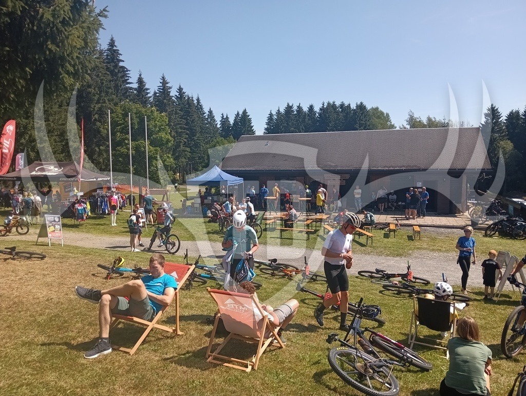 IMG_20260725_115009101 | Fotogalerie der Treibjagd im Dunkelwald - Dein MTB Etappenrennen im Erzgebirge - Realisiert mit Pictrs.com