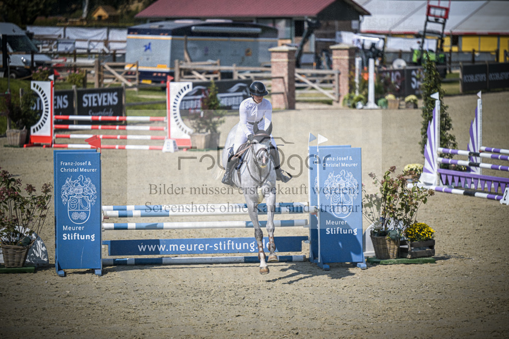 DOS_3209 | Entdecke hochwertige Reitturnierfotos von Foto Oger. Professionell, emotional und authentisch – jetzt Lieblingsmomente im Shop bestellen.Deutschlandweite Turnierfotografie. - Realisiert mit Pictrs.com