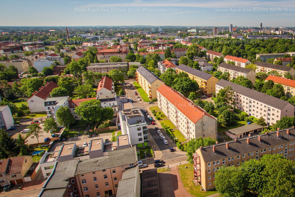 Magdeburg MWG Weinberg Küferstraße Neustadt-5999 | Die Magdeburger Platte® - das sind die schönsten Luftbilder von Magdeburg & Sachsen-Anhalt auf Acryl, Leinwand oder zum Download. Das ist Luftbildfotografie & Luftbildaufnahmen mit Drohne & Flugzeug.  - Realizado com Pictrs.com