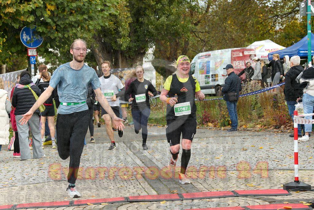 241020_1118_EX1_1877 | Sportfotografie im Rhein-Sieg Kreis, Köln, Bonn, NRW, Rheinland Pfalz, Hessen, etc. Unser Tätigkeitsfeld umfasst den Laufsport vom Volkslauf über den Marathon, Duathlon, Triathon bis zum Ultralauf wie Kölnpfad Ultra oder Schindertrail.