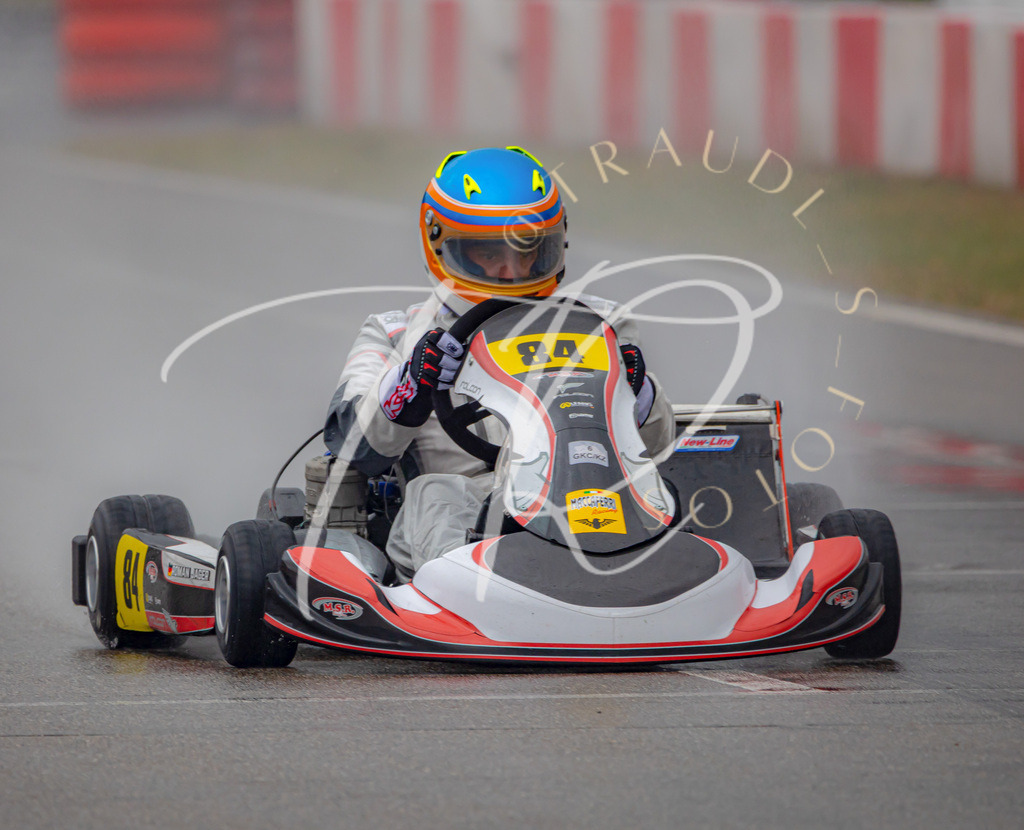 6df5fd6aedc4445085bb39317d54bd3c | traudl_s_fotos