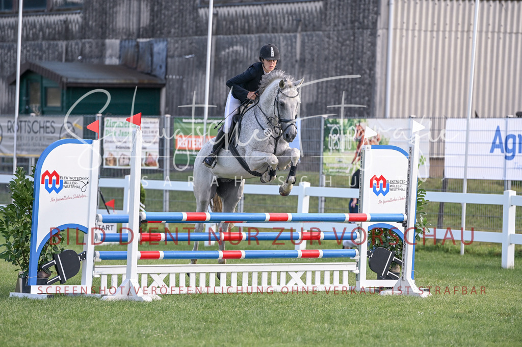 Schugtsche-Düren.2024-07.Amat.Springprf.A__-29 | Schugtsche Fotografie - Realisiert mit Pictrs.com