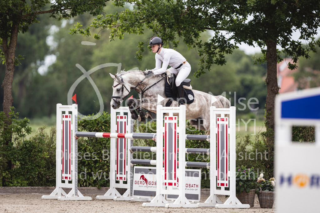 250622_Lemwerder_M2-SprmstAnf-813 | Deine schönsten Turniermomente als professionelle Fotos! Entdecke hochwertige Pferdesport-Fotografie im Online-Shop. Jetzt Fotos finden & bestellen!