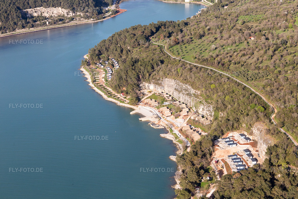 Luftbild: Ortsansicht in Antenal im Bundesland Gespanschaft Istrien in Kroatien. Foto: IMG_106071.jpg vom 13.04.2018 durch Werner Riehm/FLY-FOTO.de