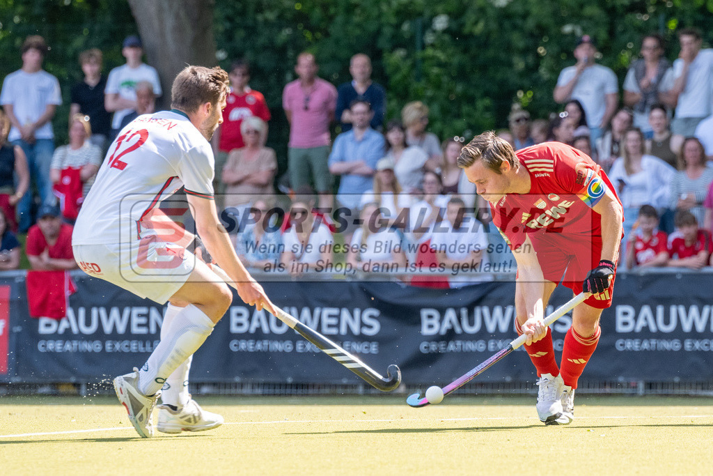 SFE_20240511_0081 | Krefeld, Deutschland, 11.05.2024: Moritz Trompertz (Rot-Weiss Köln) in Aktion waehrend des Spiels der Feldhockey 1. Bundesliga Herren zwischen Crefelder HTC - Rot Weiss Köln im Gerd-Wellen-Hockeyanlage am 11.05.2024 in Krefeld, Deutschland. (Foto von Stephan Fehrmann)

Krefeld, Germany, 11.05.2024: Moritz Trompertz (Rot-Weiss Köln) in action during the game of Feldhockey 1. Bundesliga Herren between Crefelder HTC - Rot Weiss Köln in Gerd-Wellen-Hockeyanlage at 11.05.2024 in Krefeld, Deutschland. (Foto from Stephan Fehrmann)