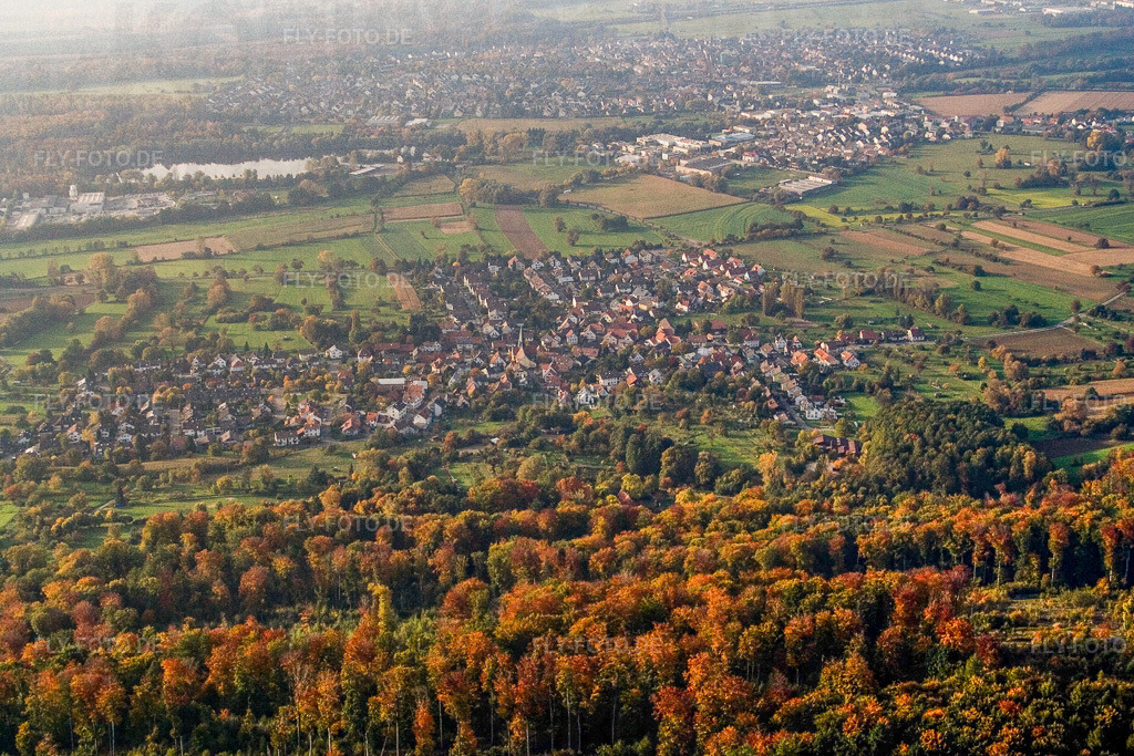 Ortsansicht von Südosten | Luftbild: Ortsansicht von Südosten im Ortsteil Oberweier in Ettlingen im Bundesland Baden-Württemberg in Deutschland. Foto: IMG_14075.jpg vom 11.10.2008 durch Werner Riehm/FLY-FOTO.de - Realisiert mit Pictrs.com