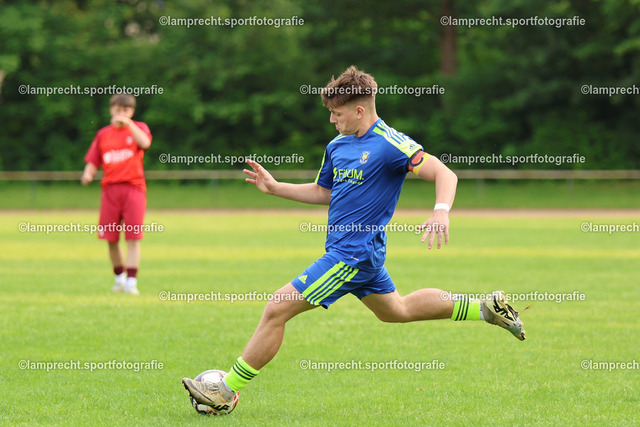 Fußball I Junioren I Kreispokal Lübeck I Finale I JSG Concordia Lübeck - TSV Siems I 09.06.2025.179 | Niclas Tiessen (4, JSG Concordia Lübeck) - Realisiert mit Pictrs.com