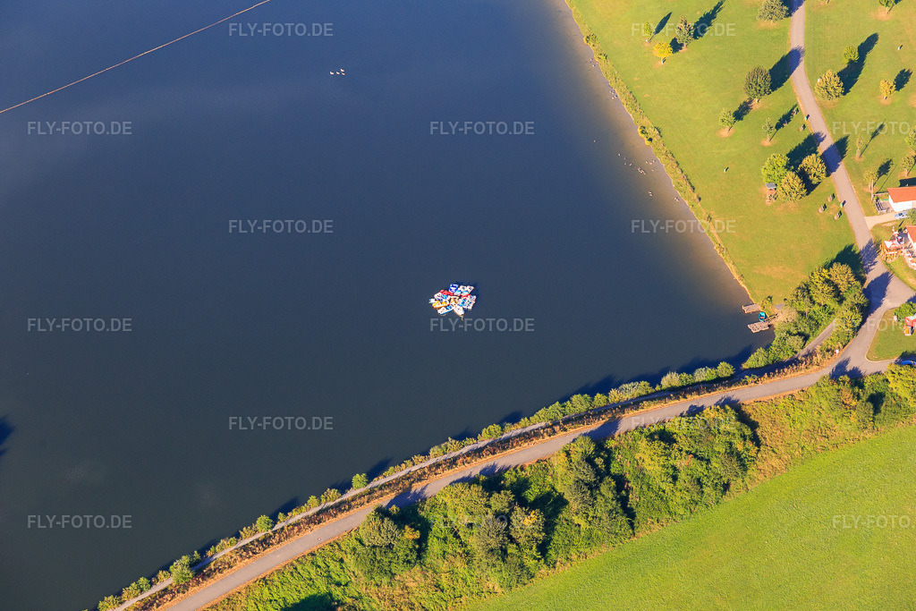 Luftbild: See Ehmetsklinge mit Wirtshaus am See in Zaberfeld im Bundesland Baden-Württemberg in Deutschland. – Foto: IMG_093868.jpg vom 23.08.2016 durch Werner Riehm/FLY-FOTO.de – Auflösung des Originals: 5472 x 3648 px – WWW.WIRTSHAUS-AM-SEE.INFO
