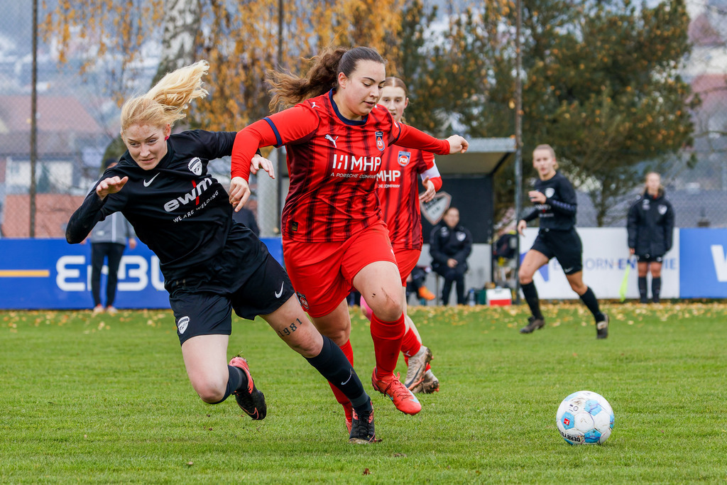 HOHFCH_251109_6718 | 1.FC Heidenheim 1846 II vs. GAST, Fußball, Frauen, Bezirksliga, 2025/2026, X. Spieltag, 03.10.2025 in Heidenheim, Kunstrasen b. Voith-Arena West(Foto: Michael Bulling) - Realisiert mit Pictrs.com