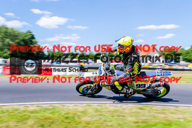 MaZZes_FotoMatrix_220702_2034 | S3