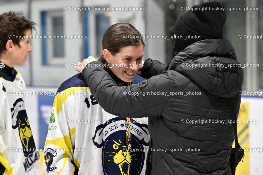 WILDCATS PATERNION & Lady Hawks Siegerehrung-Meisterfeier | #18 Brunner Tatjana WILDCATS PATERNION, Medailienübergabe, WILDCATS PATERNION &amp; Lady Hawks Siegerehrung-Meisterfeier, WILDCATS PATERNION &amp; Lady Hawks Siegerehrung-Meisterfeier am 12.03.2025 in Steindorf (Ossiachersee Halle), Austria, (Photo by Bernd Stefan)