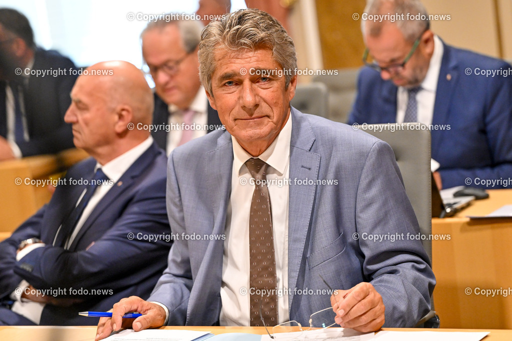 Landhaus Linz_ Promenade_ Landtagssitzung_ 19.09.2024-26 | 19.09.2024, Landhaus Linz AUT, Promenade, Landtagssitzung, im Bild Herwig Mahr (FP, Klubobmann)