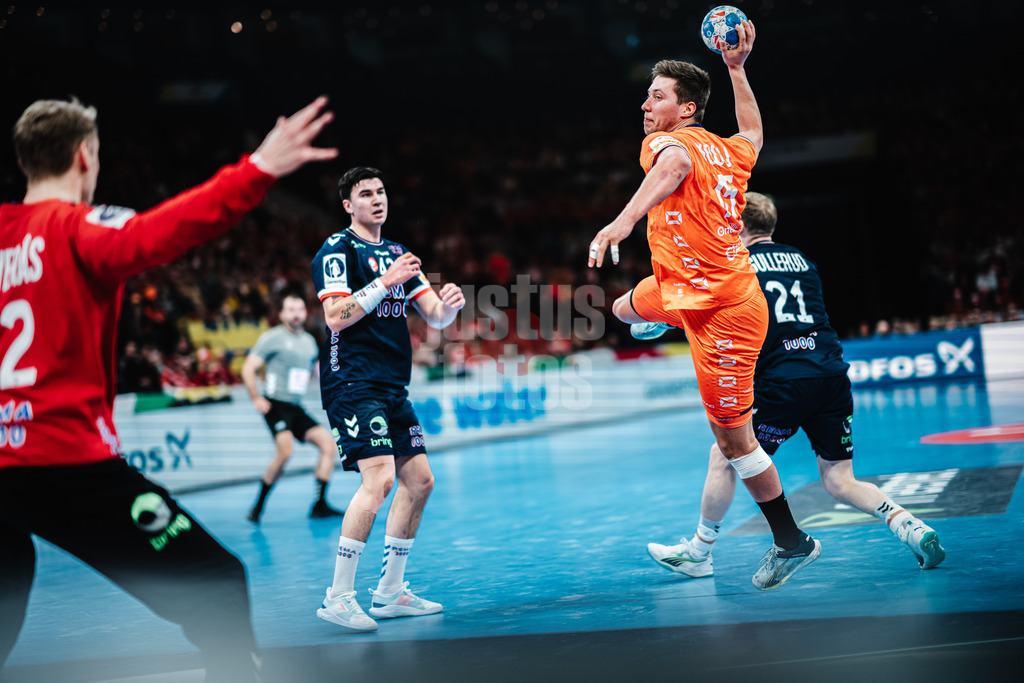 Handball | Herren | EHF EURO 2024 | European Championshop Men 2024 Final Tournament | Norwegen vs. Niederlande | 19.01.2024 | Lars Kooij (#15, Holland, NED) beim Wurf aufs Tor