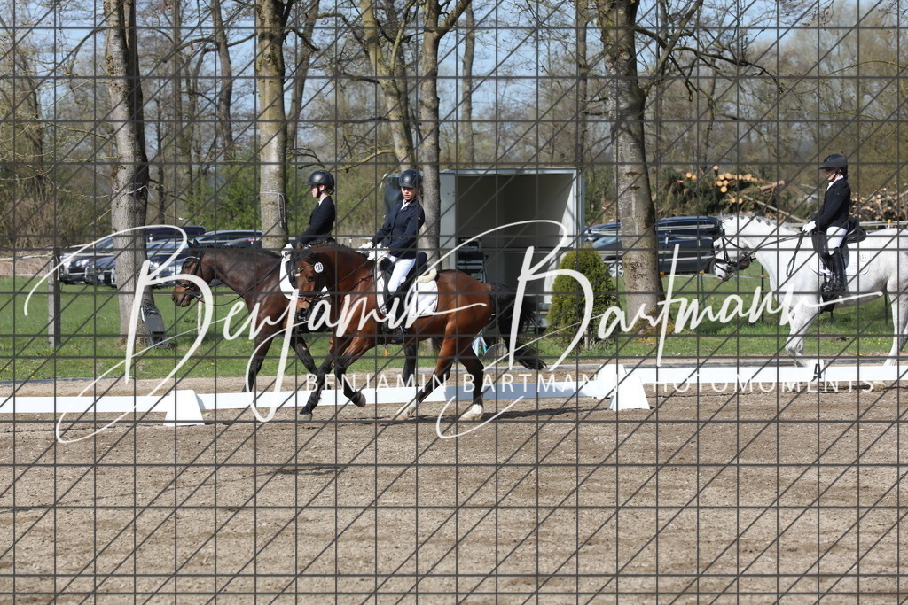 AZ2A3040 | Benjamin Bartmann Photomoments