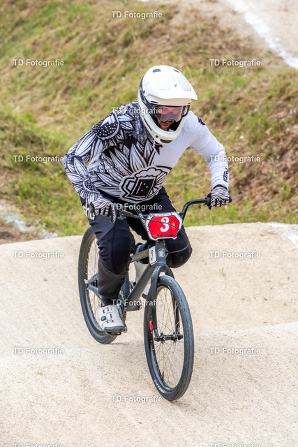 BayBMX2026-05449 | Fotogalerie von Thomas Dettweiler mit Eventbildern und lizenzfreien Fotos. Perfekt als Wandbild, für Büro, Website oder private Nutzung. - Realisiert mit Pictrs.com