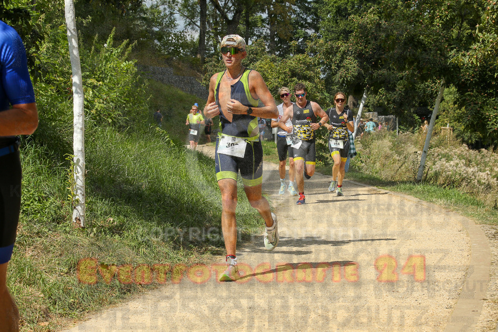 250824_1333_EX1_2801 | Sportfotografie im Rhein-Sieg Kreis, Köln, Bonn, NRW, Rheinland Pfalz, Hessen, etc. Unser Tätigkeitsfeld umfasst den Laufsport vom Volkslauf über den Marathon, Duathlon, Triathon bis zum Ultralauf wie Kölnpfad Ultra oder Schindertrail.