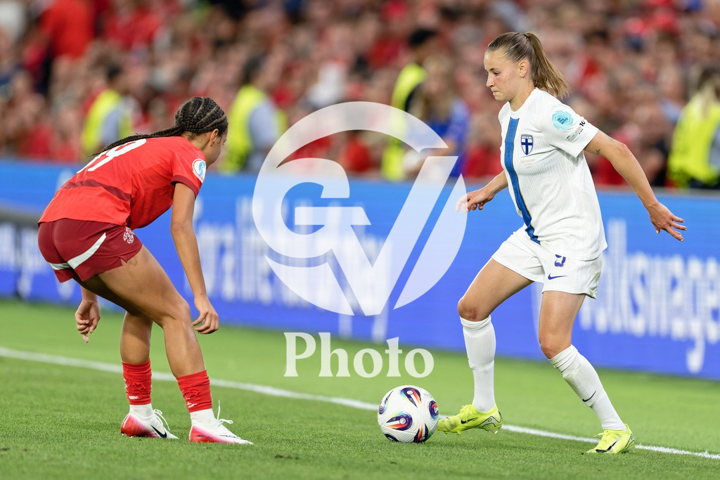 Finland v Switzerland: UEFA Women's EURO 2025 Group A | GENEVA, SWITZERLAND - JULY 10: Katariina Kosola of Finland (R) under pressure from Iman Beney of Switzerland (L) during the UEFA Women's EURO 2025 Group A match between Finland and Switzerland at Stade de Geneve on July 10, 2025 in Geneva, Switzerland. (Photo by Giuseppe Velletri/Sports Press Photo/Getty Images)