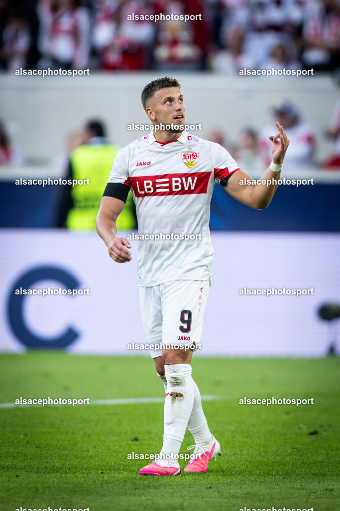 9L6A4071 | Stuttgart's Bosnian forward #09 Ermedin Demirovic celebrates scoring during the UEFA Champions League, League phase, football match between VfB Stuttgart and Viking in Stuttgart, southern Germany, on September 9, 2026. - Realisiert mit Pictrs.com