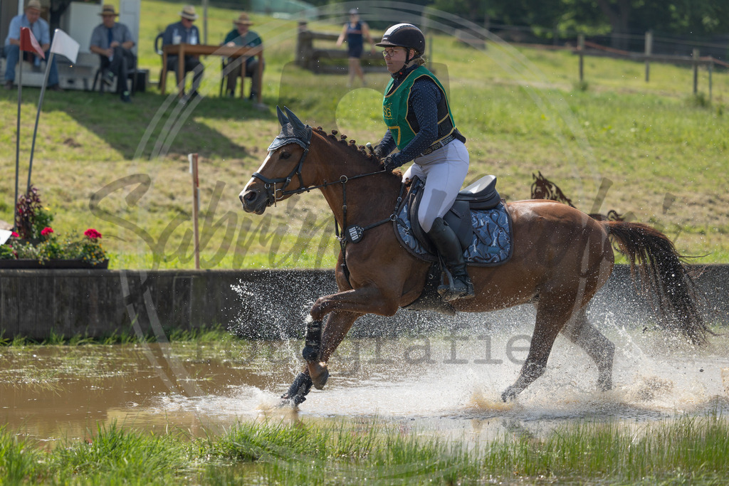 994A1318 | sabrinanicolaifotografie - Realisiert mit Pictrs.com