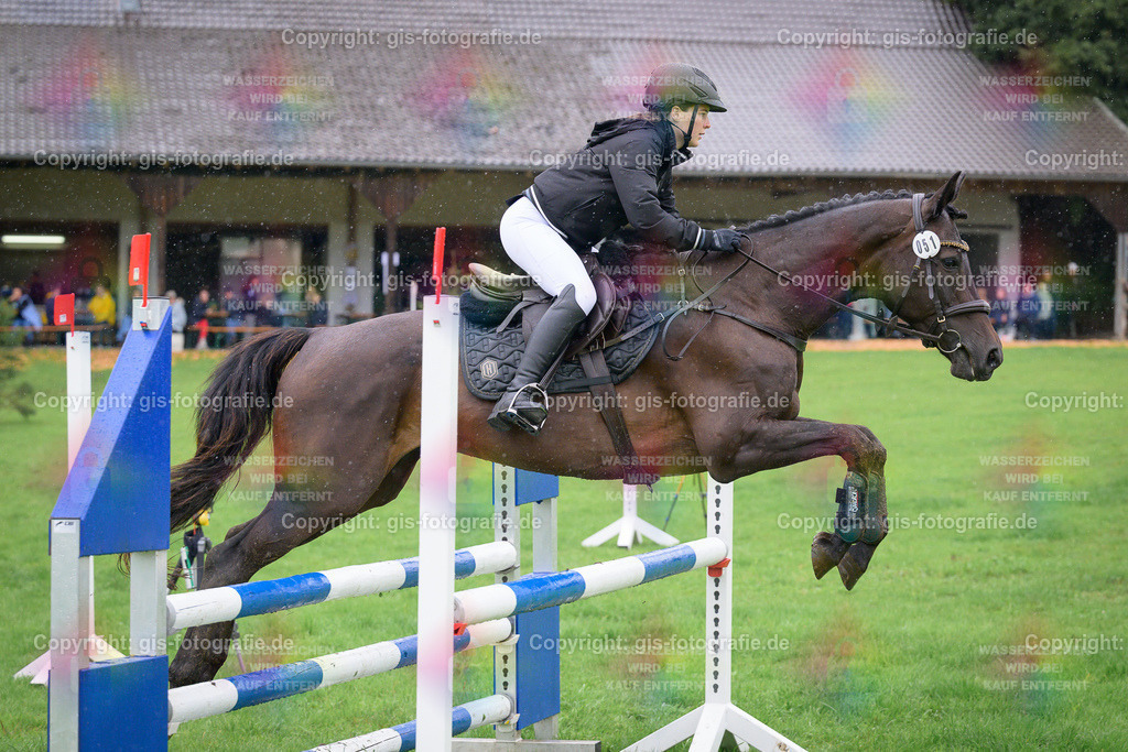 051_Müller_Emilia_Shelby-10_A1_Springen_250802_09 | gis-fotografie