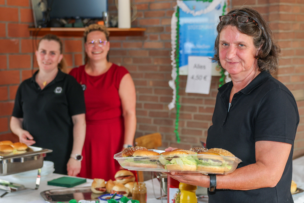 top-top.de-250628-081 | Foto, Video, Fotografie, Videografie, Fotobox, DJ, Discjockey, Musik, Musikbox, Veranstaltung, Photobooth, Amazon, Ebay, Buchtipp, Bestseller, Autor, Verlag, Buch, Wesel, Hamminkeln, NRW, Dinslaken, Rees, Drohne, Hochzeit, Party, Fotobox, Wesel, Fotograf