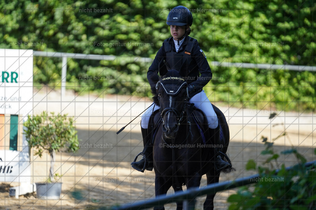 20240824-FAH07368 | Thierhaupten 2024, Bayerisches Landesponyturnier, Turnierbilder, Ponybilder, Turnierfotografen Bayern, Fotoagentur Herrmann