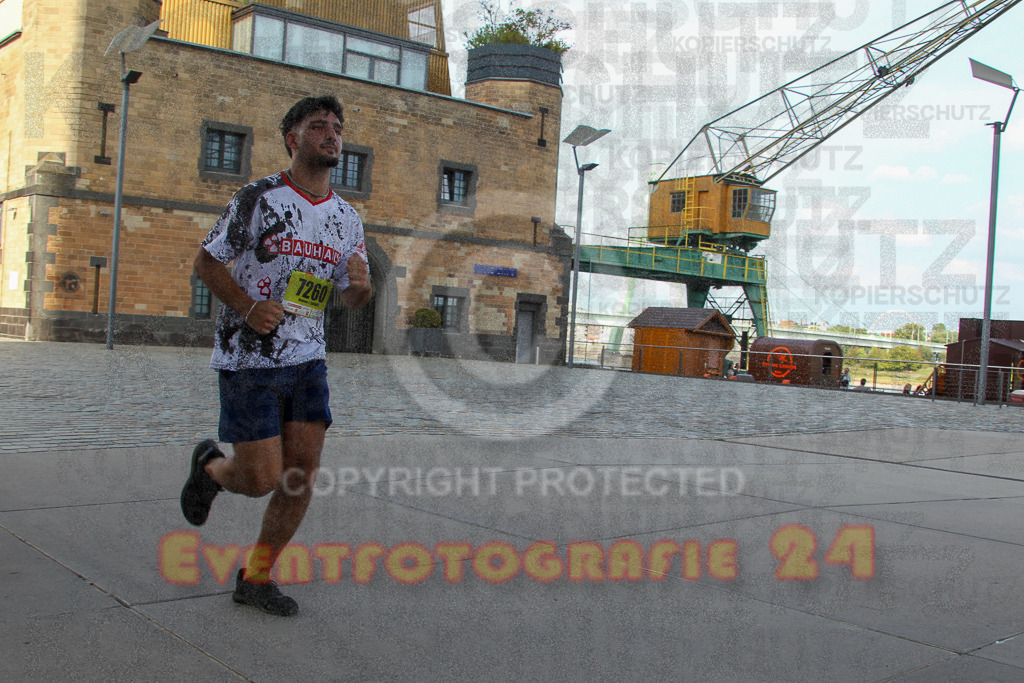 250920_1544_EV4_9514 | Sportfotografie im Rhein-Sieg Kreis, Köln, Bonn, NRW, Rheinland Pfalz, Hessen, etc. Unser Tätigkeitsfeld umfasst den Laufsport vom Volkslauf über den Marathon, Duathlon, Triathon bis zum Ultralauf wie Kölnpfad Ultra oder Schindertrail.