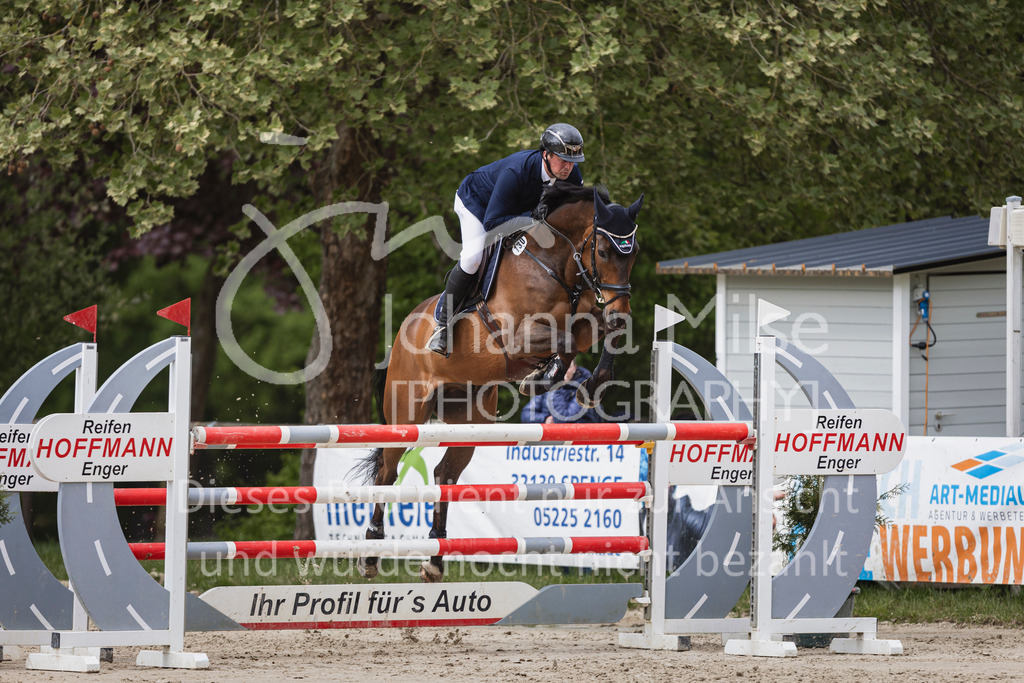 250504_SpengeW_M2-Spr-436 | Deine schönsten Turniermomente als professionelle Fotos! Entdecke hochwertige Pferdesport-Fotografie im Online-Shop. Jetzt Fotos finden & bestellen!