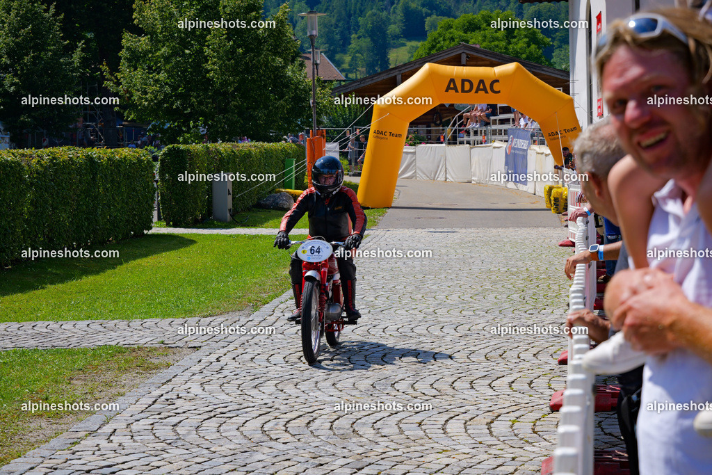 P1014727 | Erleben Sie atemberaubende, hochqualitative Fotos Ihrer Fahrt entlang der malerischen Alpenstraßen. Besuchen Sie alpineshots.com, um professionelle Aufnahmen Ihrer unvergesslichen Reise zu finden und zu kaufen - Realisiert mit Pictrs.com