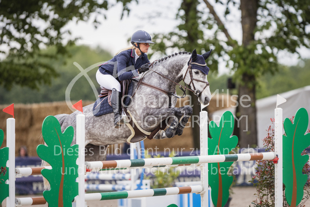 230516_Mühlen_SprPf-M-626 | Deine schönsten Turniermomente als professionelle Fotos! Entdecke hochwertige Pferdesport-Fotografie im Online-Shop. Jetzt Fotos finden & bestellen!