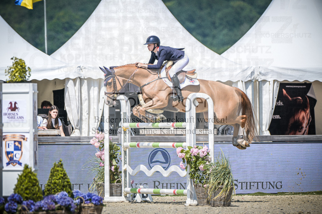 DOS_5101 | Entdecke hochwertige Reitturnierfotos von Foto Oger. Professionell, emotional und authentisch – jetzt Lieblingsmomente im Shop bestellen.Deutschlandweite Turnierfotografie. - Realisiert mit Pictrs.com