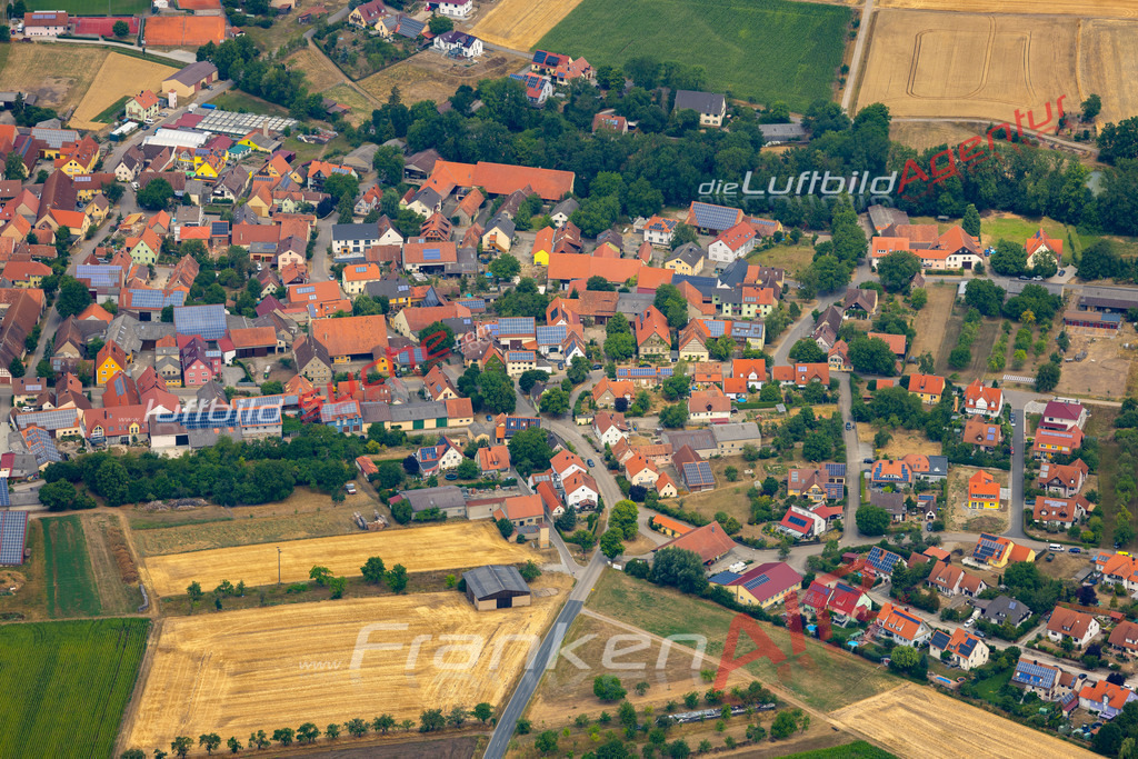 weigenheim-luftbild-2022-7907 | Aktuelles Luftbild von  Weigenheim - Die Luftaufnahme wurde 2022 mittels UL-Flugzeug erstellt ( keine Drohne ) - hochauflösende Kamera-Systeme von  Canon -
Beste Qualität - Für grossformatige Ausdrucke geeignet. Die Geschenkidee !