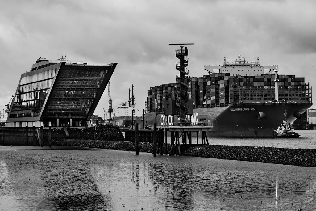 _MSC1921 | Fotografie, Shop, Art, Kunst, Feuer, Schwarzweiß, SW, BW, Black and White, Foto, Hamburg, Hamburger Hafen, Hamburg City, Hafen, Fotokunst, Photoart, Feuer, Feuerfotos, fire, fire photo - Realisiert mit Pictrs.com