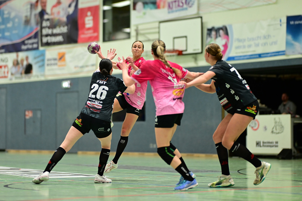 Handball I Frauen I Saison 2024-2025 I 2. HBF I 16. Spieltag I HL Buchholz 08-Rosengarten - SV Union Halle-Neustadt I 072428 | Der Sportfotograf. - Realisiert mit Pictrs.com