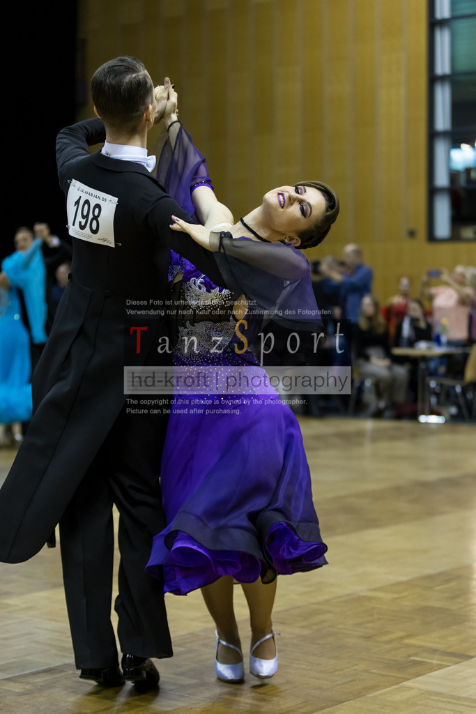 20241102_DC_HGR_Std_08762 | Tanzsportbilder, Standardtanz, Lateintanz, WDSF, DTV, LTVB, dancecomp, goc, hessen tanzt, blaues band der spree, walzer, tango, wiener walzer, slowfox, quickstepp, samba, rumba, cha-cha-cha, paso doble. jive, hd-kroft photography, turniertanzsport