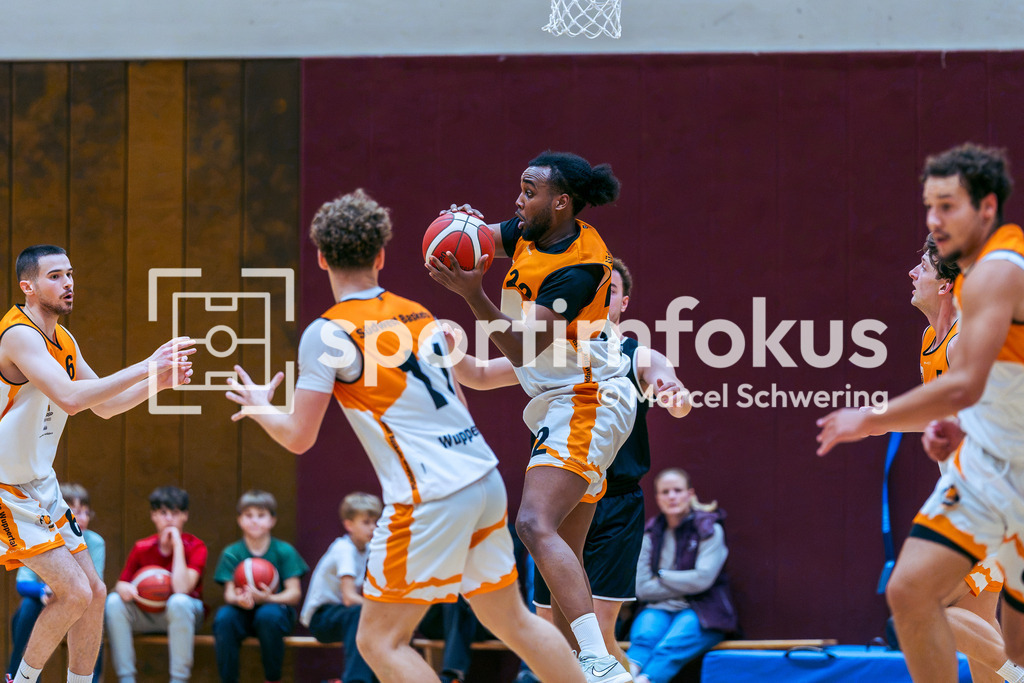Südwest Baskets Wuppertal – SC Fast-Break Leverkusen | 2. Regionalliga 1 Herren: Südwest Baskets Wuppertal gegen SC Fast-Break Leverkusen, Wuppertal, 19.09.2026. Endstand: 82:71. sportimfokus / Marcel Schwering - Realisiert mit Pictrs.com