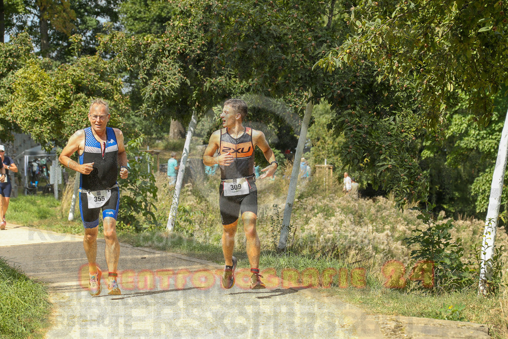 250824_1337_EX1_3011 | Sportfotografie im Rhein-Sieg Kreis, Köln, Bonn, NRW, Rheinland Pfalz, Hessen, etc. Unser Tätigkeitsfeld umfasst den Laufsport vom Volkslauf über den Marathon, Duathlon, Triathon bis zum Ultralauf wie Kölnpfad Ultra oder Schindertrail.