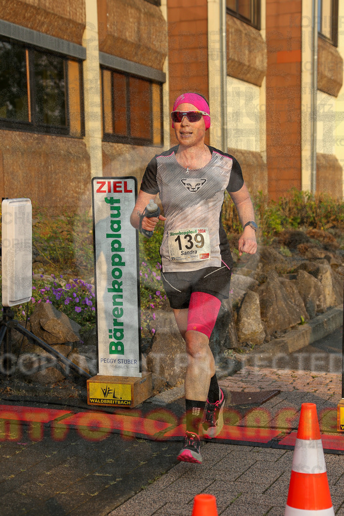 240802_1935_EX1_6614 | Sportfotografie im Rhein-Sieg Kreis, Köln, Bonn, NRW, Rheinland Pfalz, Hessen, etc. Unser Tätigkeitsfeld umfasst den Laufsport vom Volkslauf über den Marathon, Duathlon, Triathon bis zum Ultralauf wie Kölnpfad Ultra oder Schindertrail.