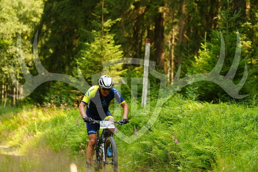 FC103392 | Fotogalerie der Treibjagd im Dunkelwald - Dein MTB Etappenrennen im Erzgebirge - Realisiert mit Pictrs.com