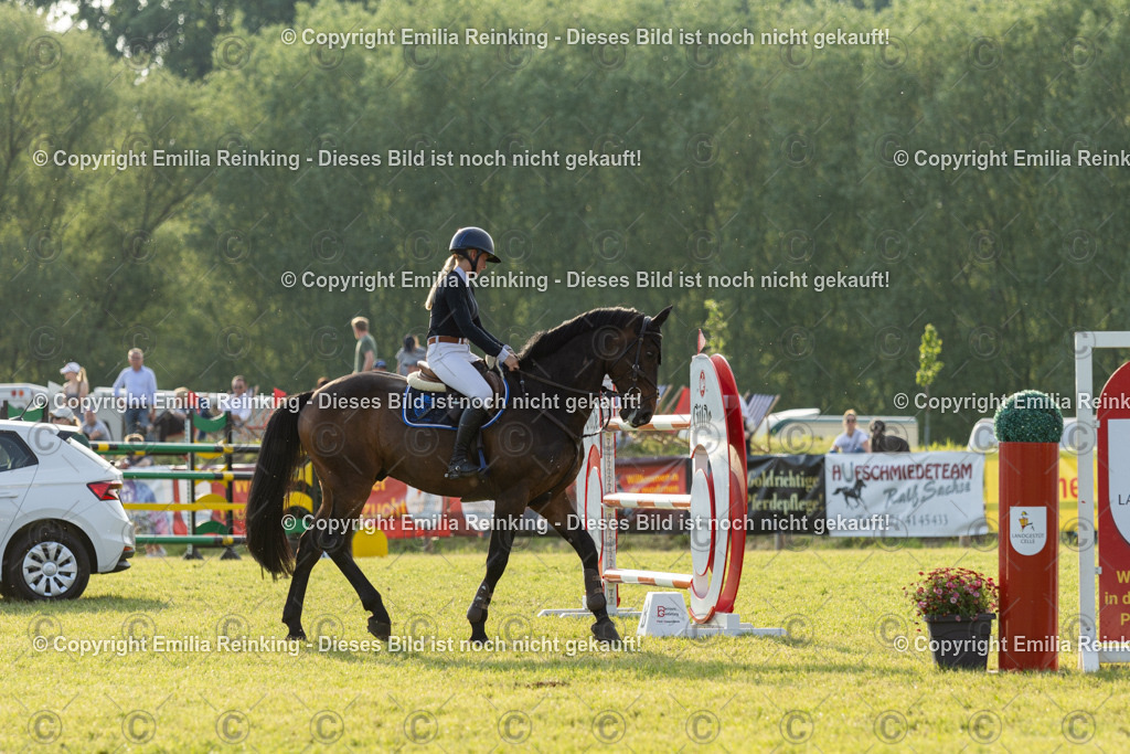 CL5A1168 | Emilia Reinking Fotografie - Realisiert mit Pictrs.com