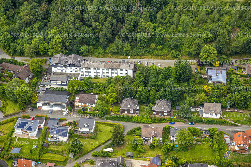 BadLaasphe240709541 | Luftbild, Panorama-Hotel Lahnblick, am Wald, Bad Laasphe, Wittgensteiner Land, Nordrhein-Westfalen, Deutschland