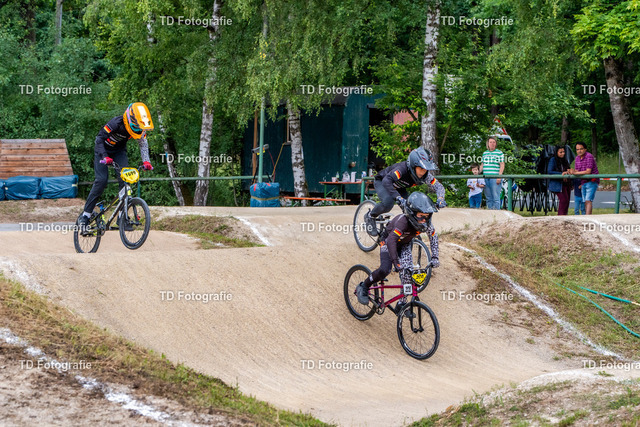 BayBMX2026-05172 | Fotogalerie von Thomas Dettweiler mit Eventbildern und lizenzfreien Fotos. Perfekt als Wandbild, für Büro, Website oder private Nutzung. - Realisiert mit Pictrs.com