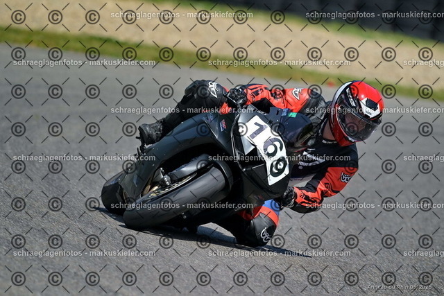26BT02-1698 | markuskiefer.com - Realisiert mit Pictrs.com