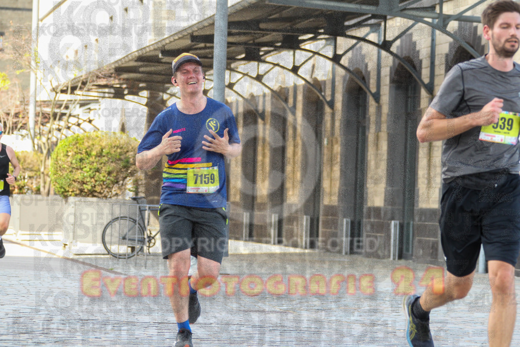 250920_1453_EV4_7382 | Sportfotografie im Rhein-Sieg Kreis, Köln, Bonn, NRW, Rheinland Pfalz, Hessen, etc. Unser Tätigkeitsfeld umfasst den Laufsport vom Volkslauf über den Marathon, Duathlon, Triathon bis zum Ultralauf wie Kölnpfad Ultra oder Schindertrail.